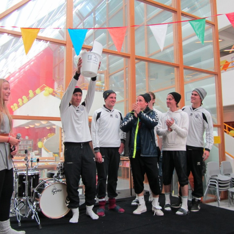 30afmaeli2011img039jpg