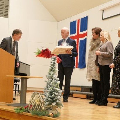 1f872b3ef6304d44a46a05b1092fed21