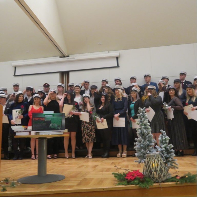 d9e925c2a3f340aab27e426a08e2cd5d