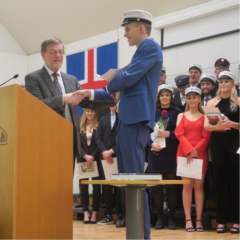 f4b4d46912cf421a8f3636409817f3f5