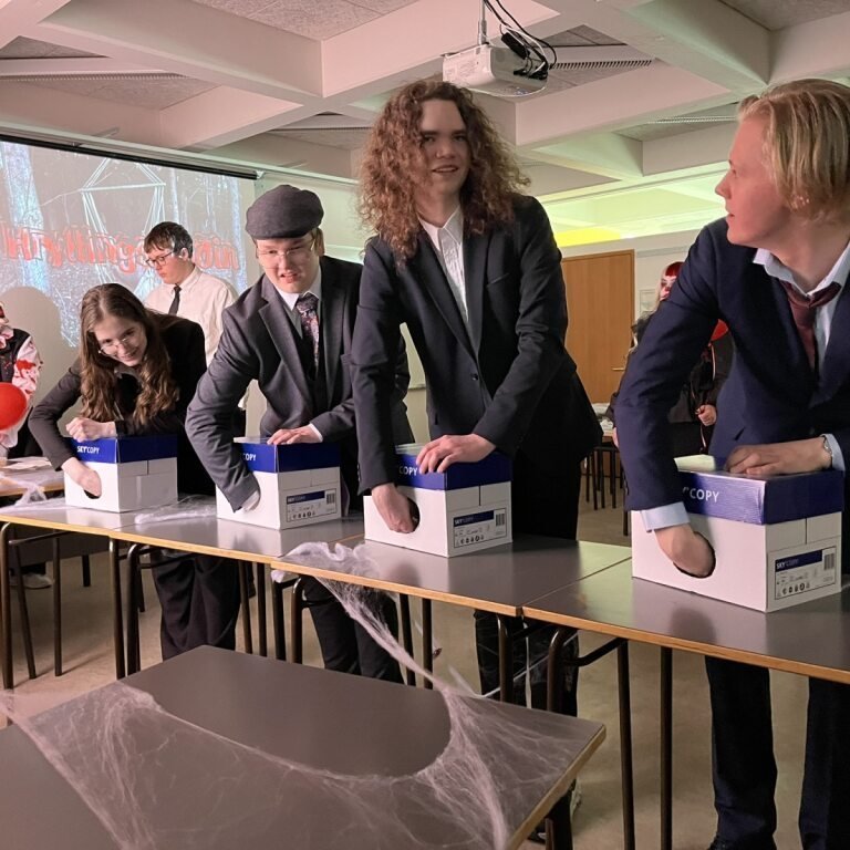 3b371d76-f5aa-4c70-a32f-a388505f4588