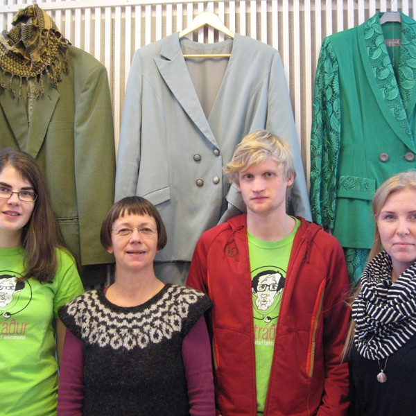 Ástráður í heimsókn