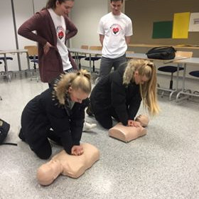 Nemendur í Ergó fengu fræðslu um endurlífgun.