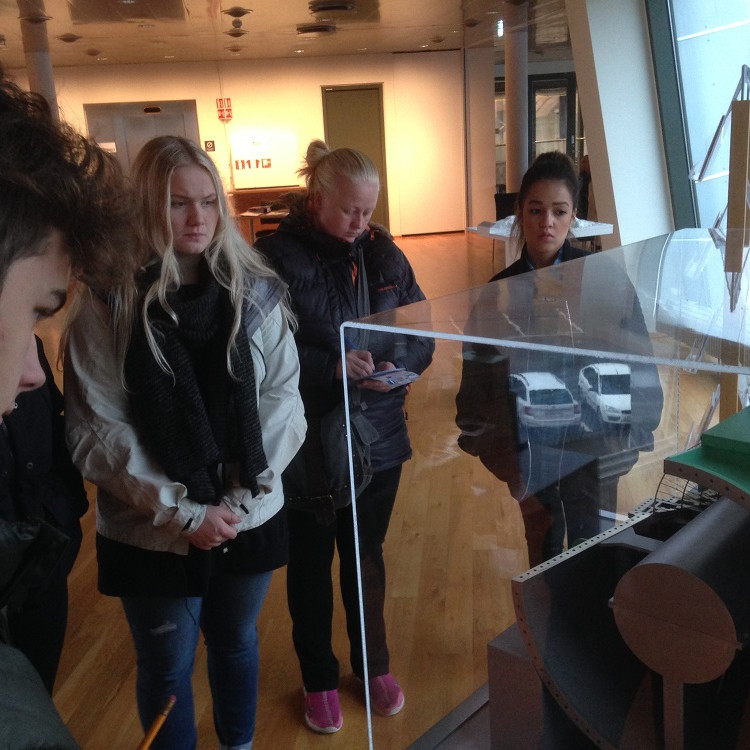 Ferð Í Hellisheiðarvirkjun