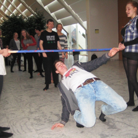 Limbódans og söngkeppni