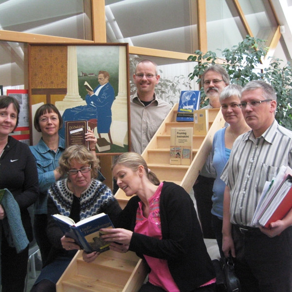 Opið hús á mánudag