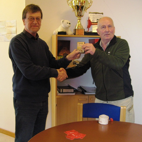 Gaf þeim sem þurfti