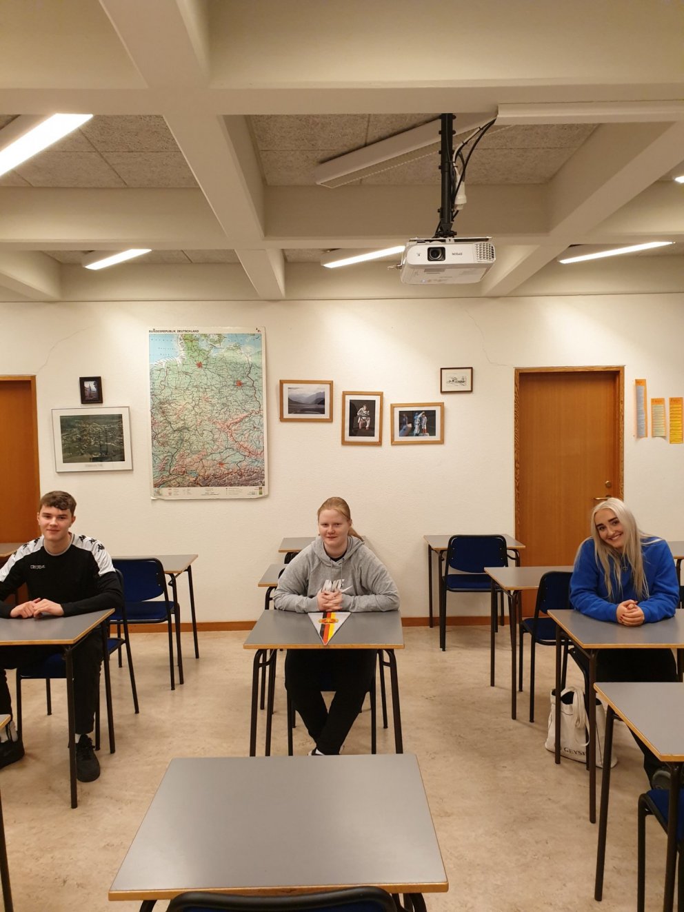 Gettu betur lið FSu æfir sig fyrir fyrstu umferð. Frá vinstri Hlynur Héðinsson, Ásthildur Ragnarsdót…