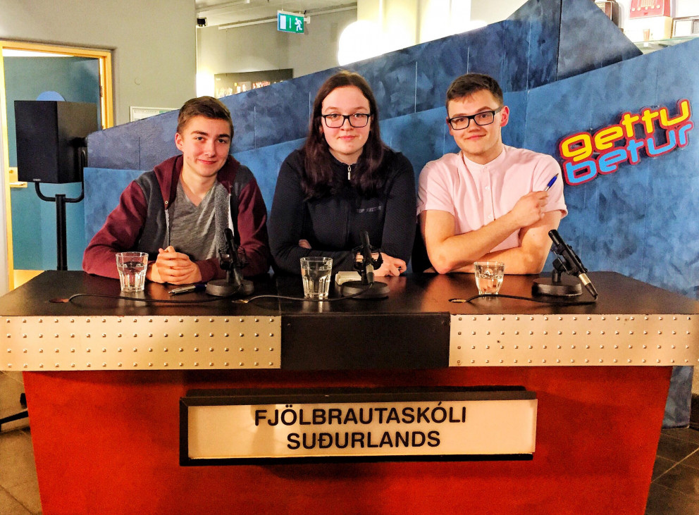 Gettu betur lið FSu 2018. Sólmundur Magnús Sigurðarson, Vilborg Ísleifsdóttir og Artúr Guðnason.