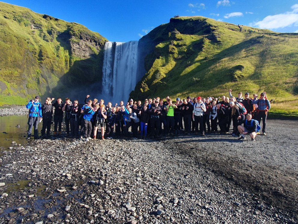 UM MORINSHEIÐI OG KATTARHRYGG