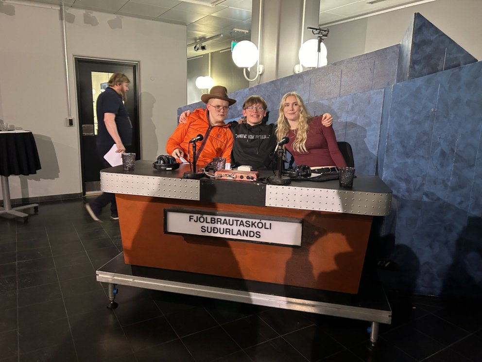 SIGUR Í FYRSTU UMFERÐ GETTU BETUR