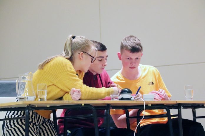 Gettu betur lið FSu finnur svarið í æfingakeppni við Borgarholtsskóla í vikunni. Mynd: GSS