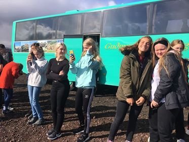 Farið var með gestina í margskonar ferðir.