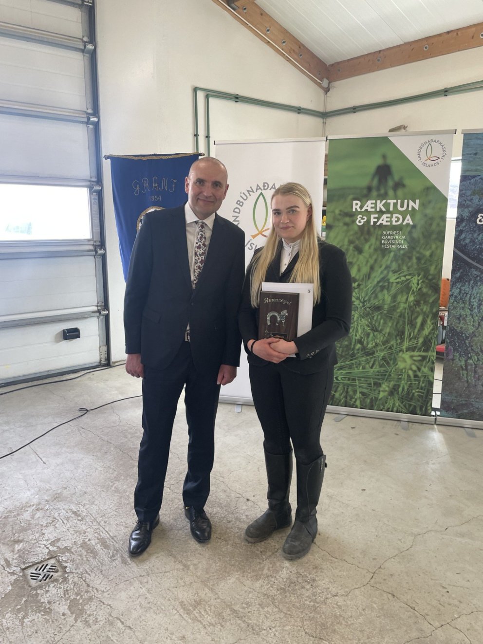 AFREKSKONA Í HESTAÍÞRÓTTUM