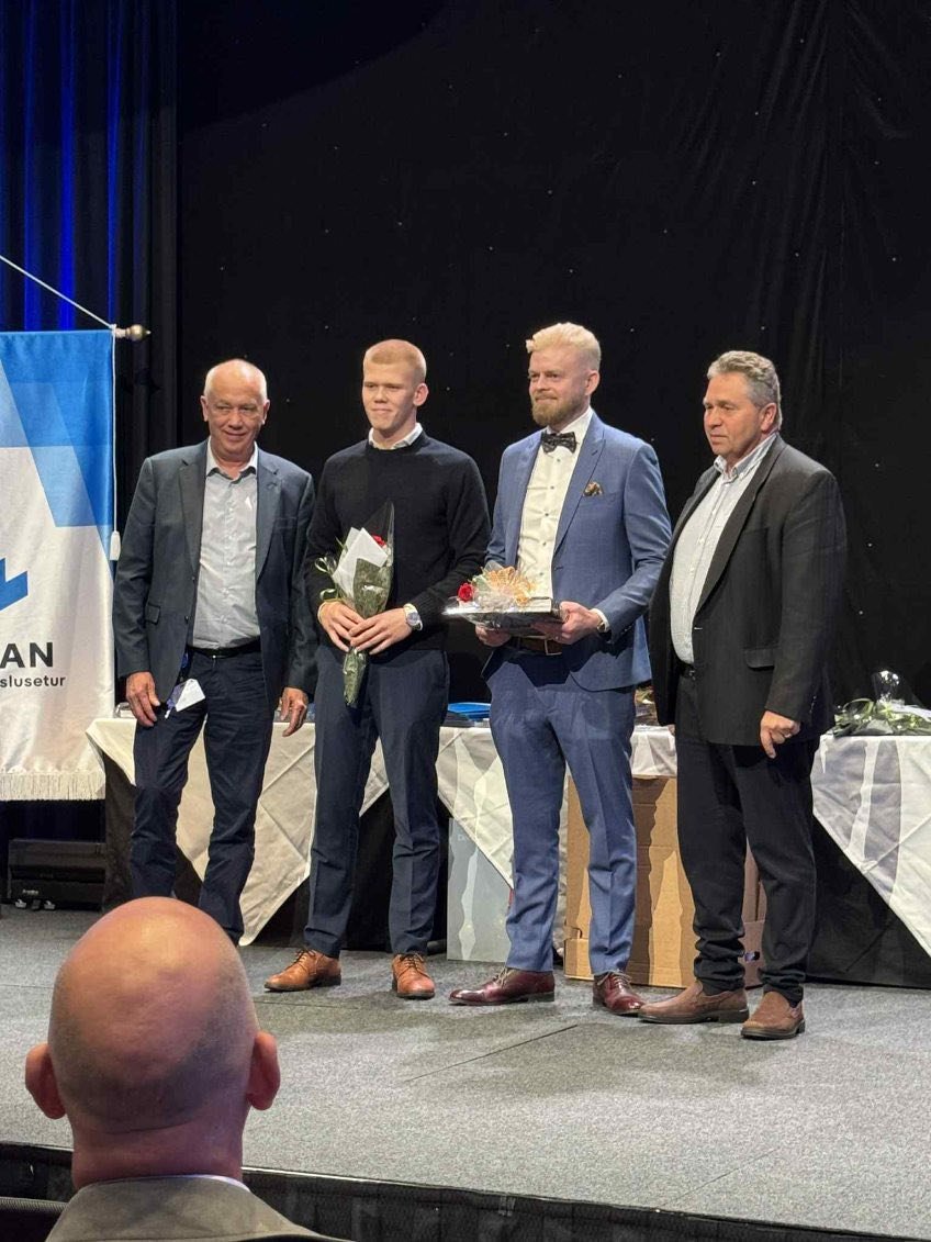 AFBURÐA ÁRANGUR Í VERKNÁMI