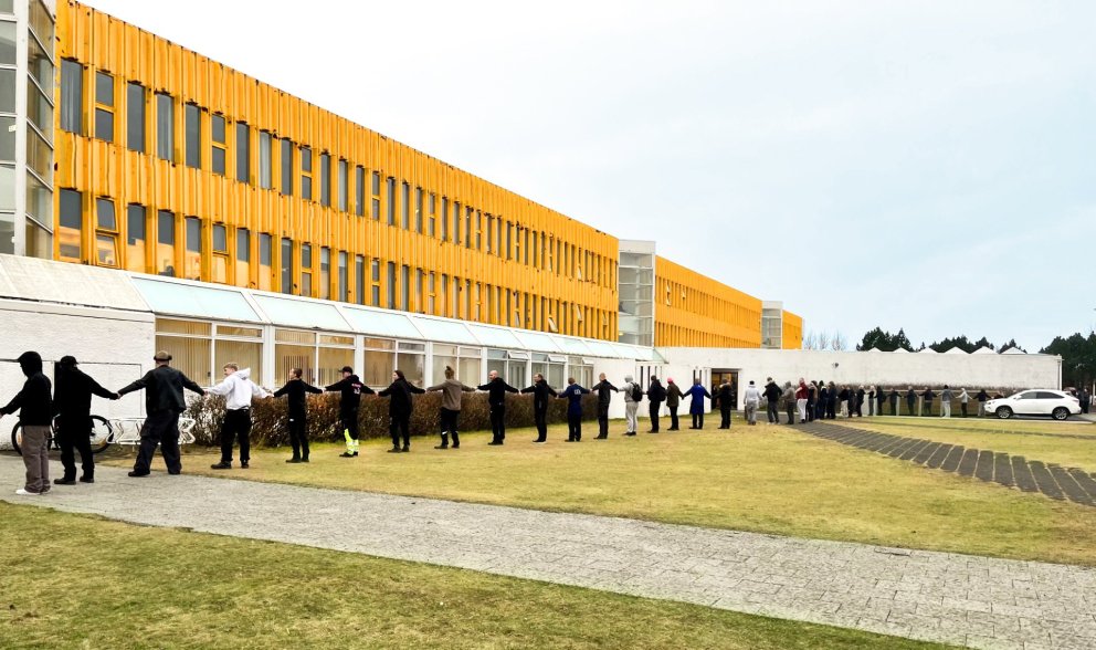 Knús, kærleikur og samstaða í nóvember