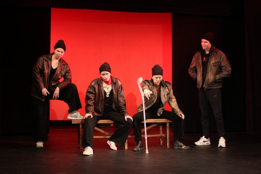 MAÐKURINN OG LIRFAN