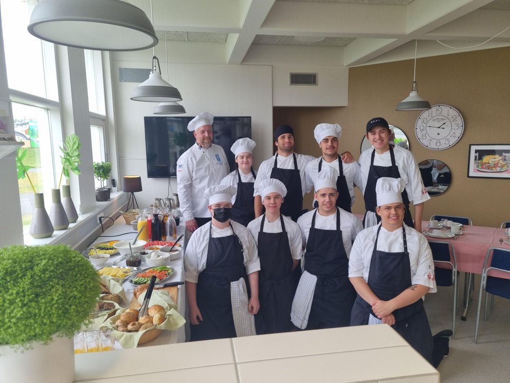 DÝRINDIS MORGUNVERÐARHLAÐBOÐ í FSu