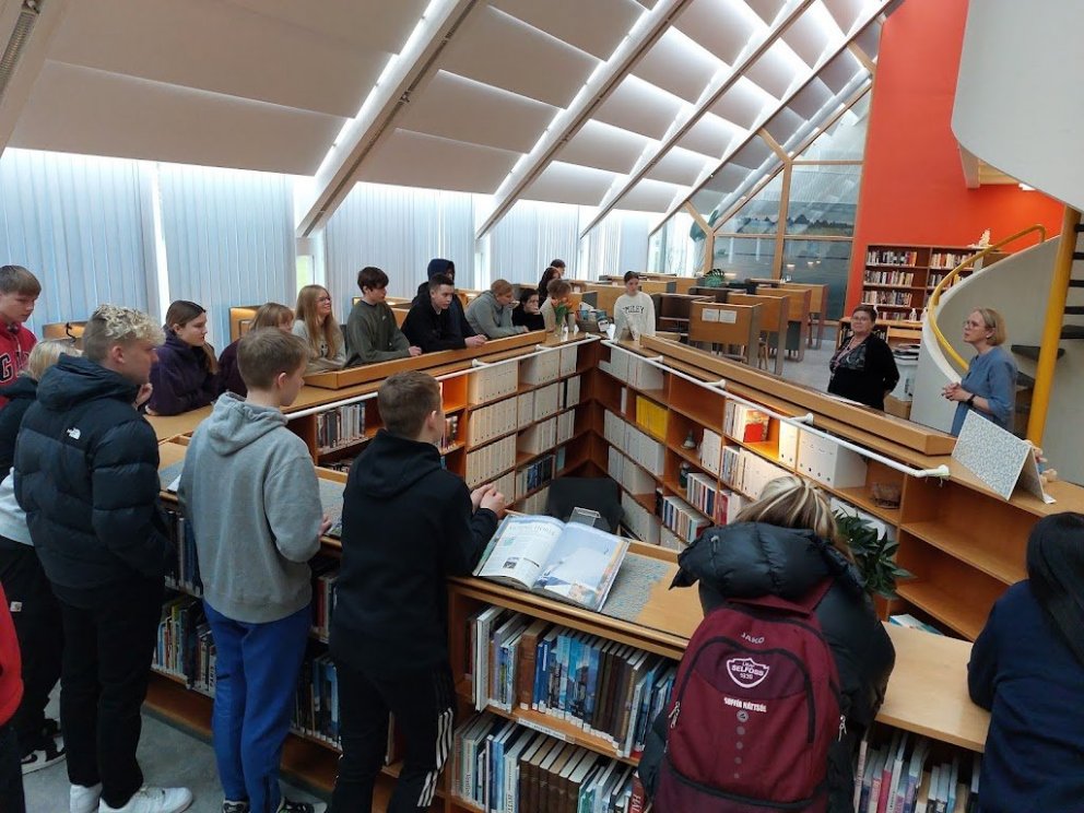 NÝNEMADAGUR OG NÝ VEGFERÐ