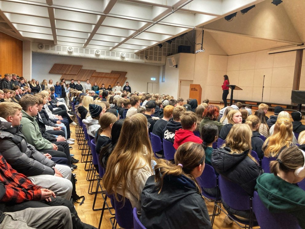 FRÆÐSLA OG FJÖR Á NÝNEMADEGI