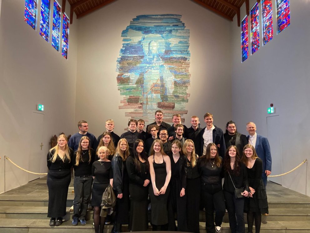 Vel heppnaðir útgáfutónleikar kórs FSu