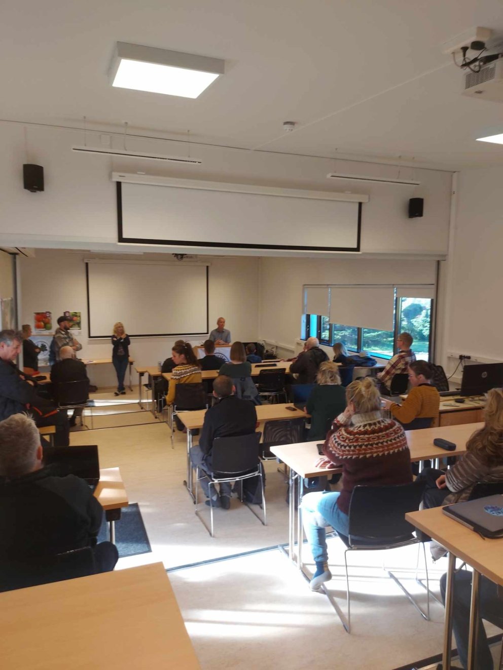 Lifnar við á Reykjum