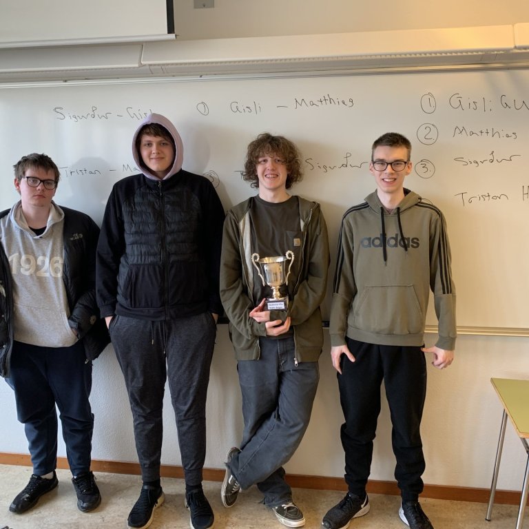 KRAFTMIKIÐ SKÁKMÓT Á KÁTUM DÖGUM