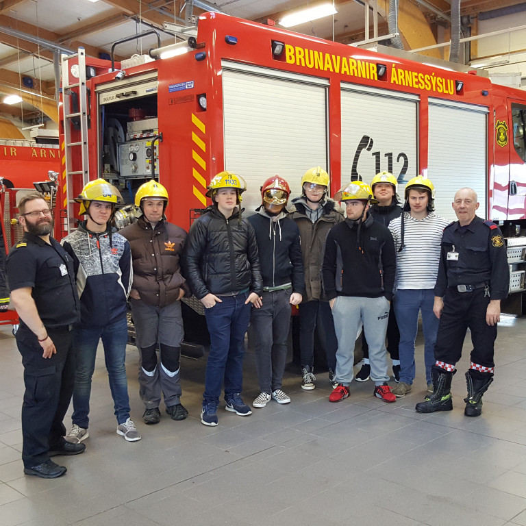 Nemendur í grunndeild bygginga - og mannvirkjagerðar heimsóttu Brunarvarnir Árnessýslu.
