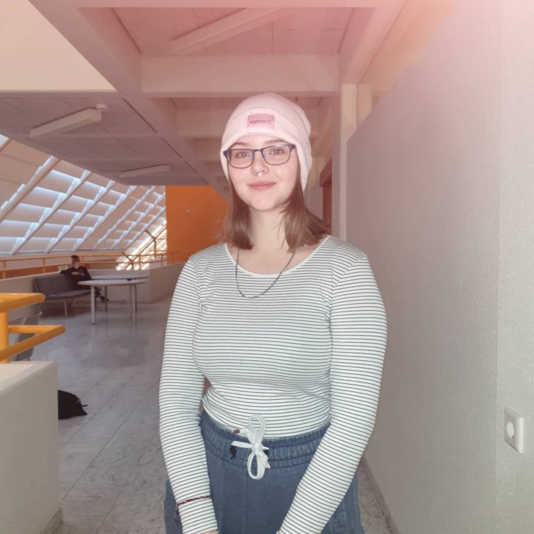 Ásrún Ásta Ásmundardóttir skrifaði örsögu FSu 2019.