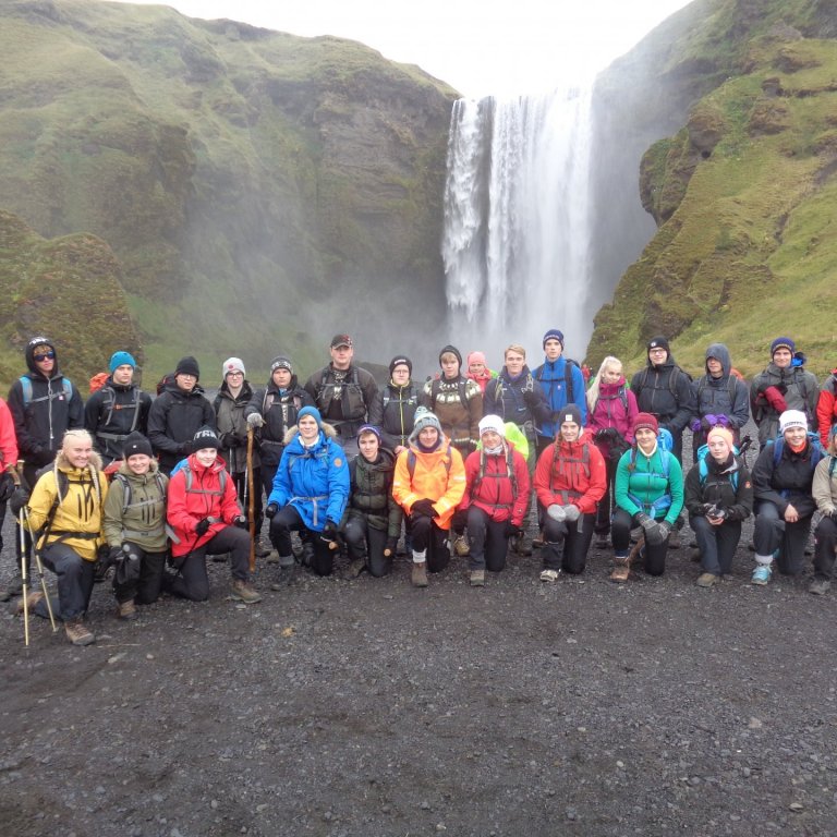 Fjörugur fjallgönguhópur