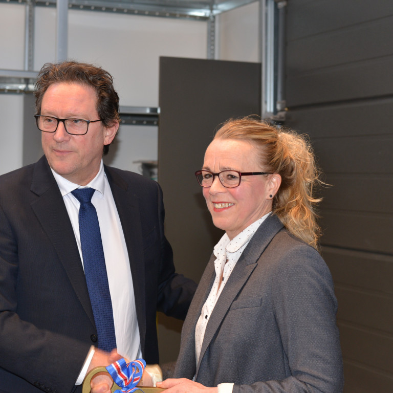 Kristján Þór Júlíusson og Olga Lísa Garðarsdóttir. Myndina tók Grímur Lúðvíksson, kennari rafiðna vi…