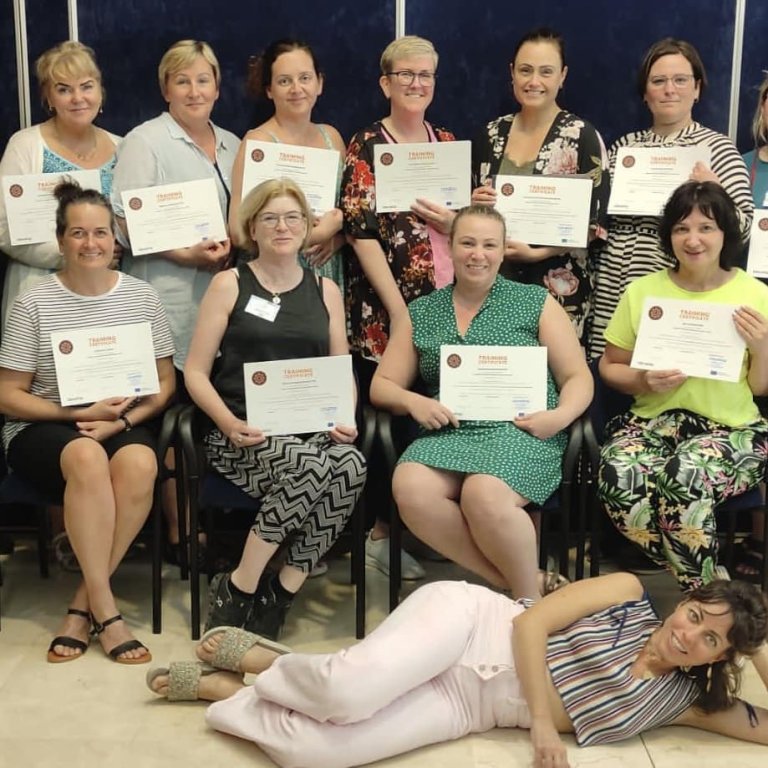 AUKIN KRAFTUR Í ALÞJÓÐLEGUM NÁMSKEIÐUM