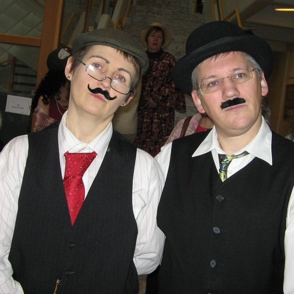 KÁTIR DAGAR OG FLÓAFÁR FRAMUNDAN