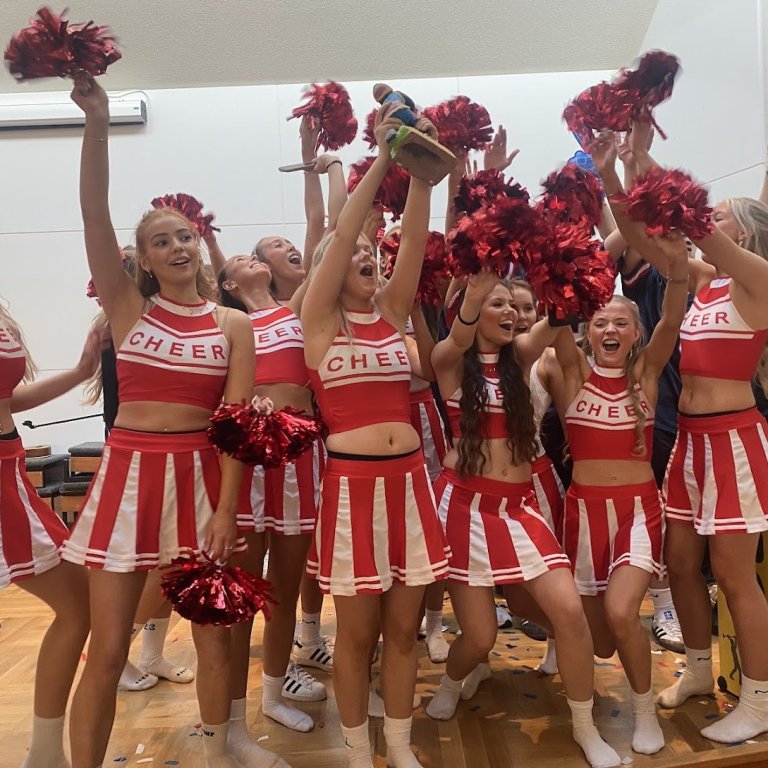 FÁR Í FLÓA Á VORJAFNDÆGRI