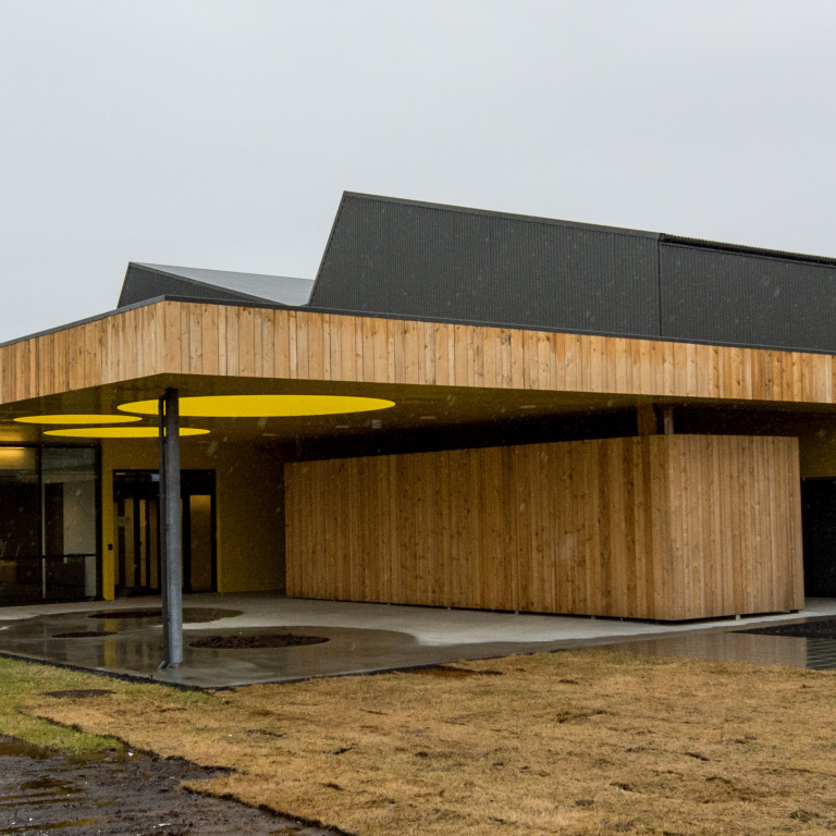 Nýr Hamar vígður í dag