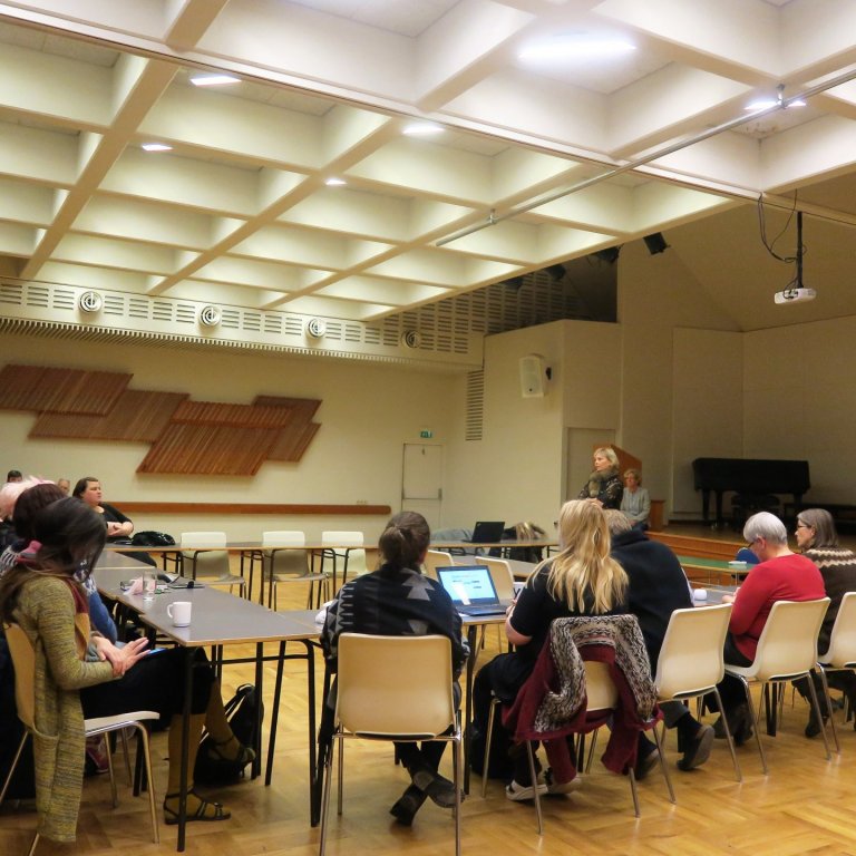 Kennarafundur með Guðríði Arnardóttur, formanni Félags framhaldsskólakennara.