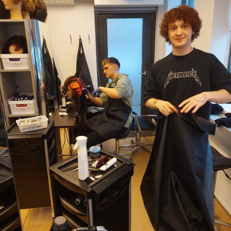 HÁR UPPLYFTING Í SKAMMDEGINU