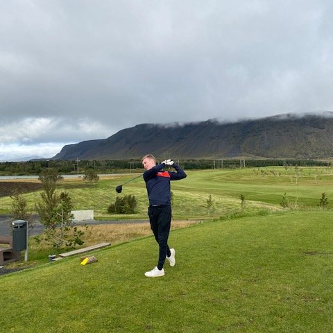 Nemandi á tækniæfingu í golfakademíu FSu.