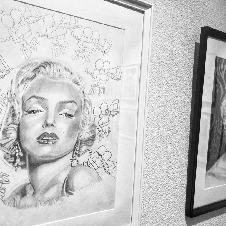 MEÐ BLÝANTINN AÐ VOPNI