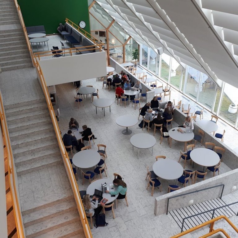 HVAÐ GETUR KENNARI BEÐIÐ UM MEIRA?